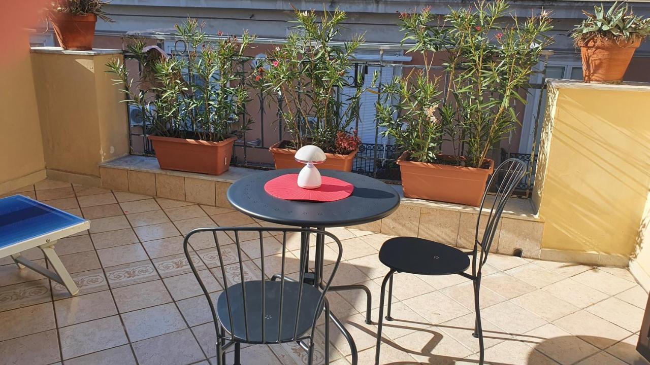 Gli Appartamenti Del Duca Di Miroballo Napoli Eksteriør bilde